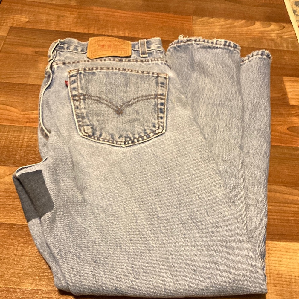 Worn out Levi’s 512 slim fit tapered leg jeans size 33/30
